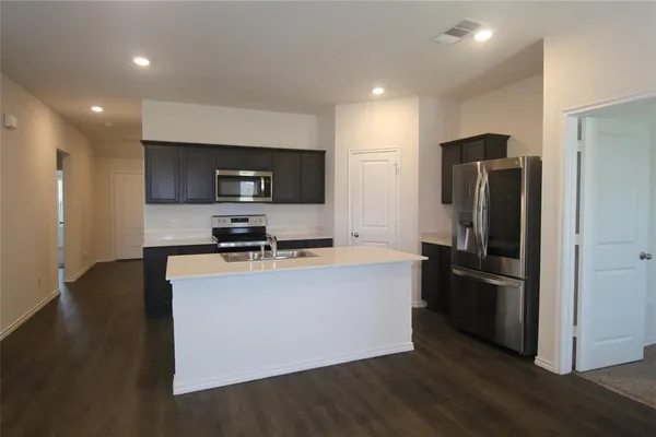 $2,200 | 11217 West Pond Drive, Providence Village, TX 76227