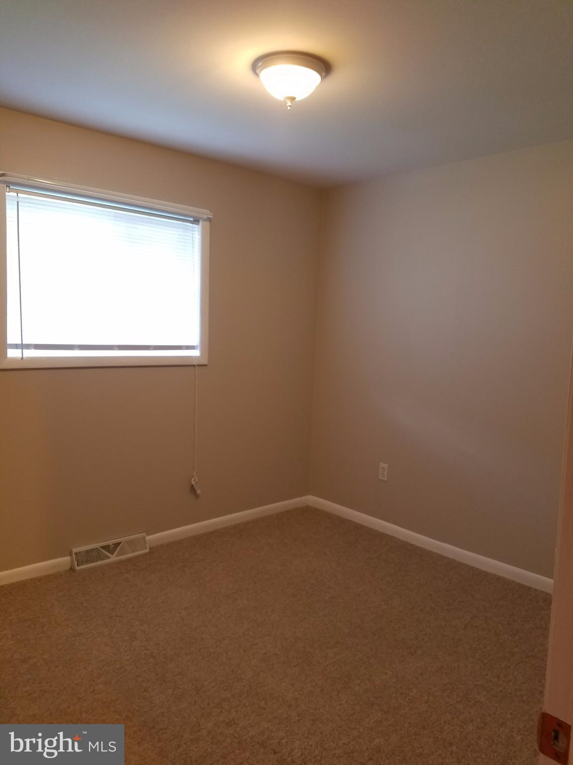31 Harvard Road Hagerstown, MD 21742 - Photo 17 of 23 Bedroom