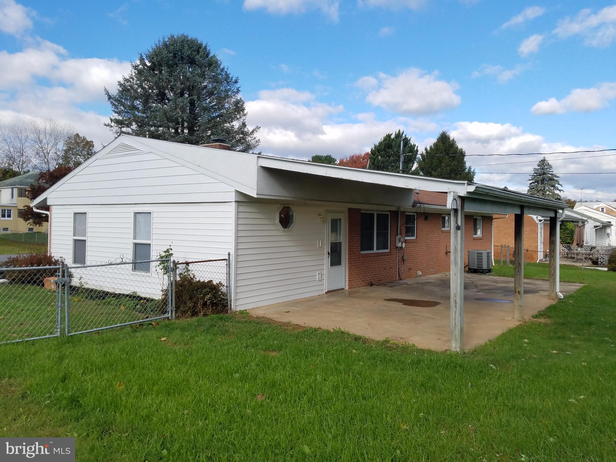 31 Harvard Road Hagerstown, MD 21742 - Photo 4 of 23 Exterior (Rear)