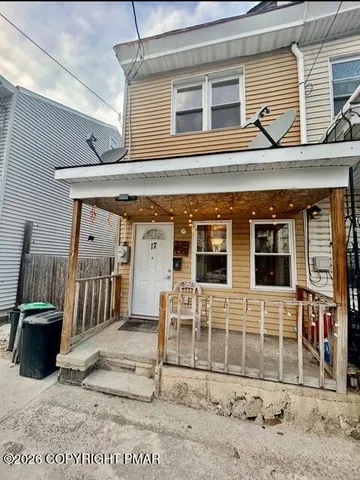 $54,999 | 17 East Pine Street, Mahanoy City, PA 17948