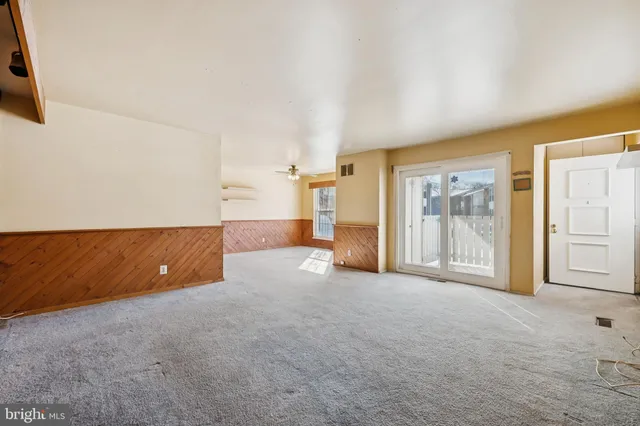 $173,000 | 275 Green Street, Unit 5H4, Edgewater Park, NJ 08010