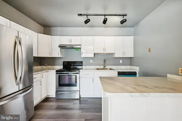 $168,000 | 275 Green Street, Unit 5H4, Edgewater Park, NJ 08010