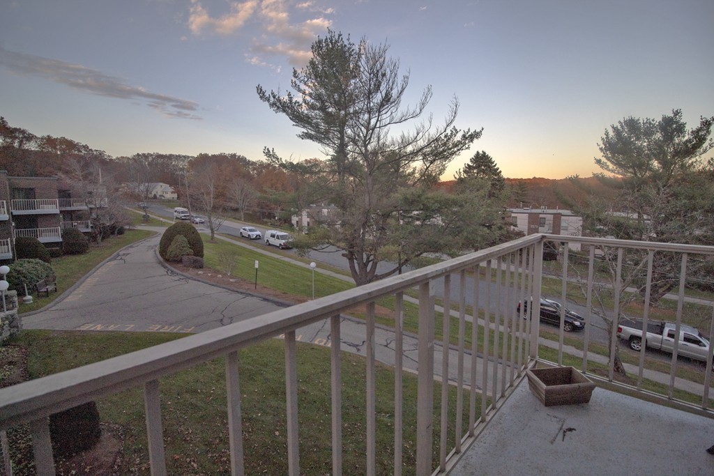 152 Turner Road, Unit 45 Holliston, MA 01746 - Photo 4 of 22 Gallery Image 4