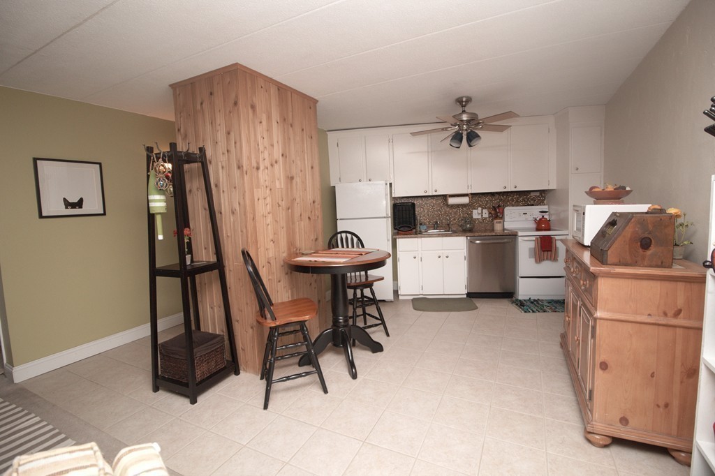 152 Turner Road, Unit 45 Holliston, MA 01746 - Photo 6 of 22 Gallery Image 6