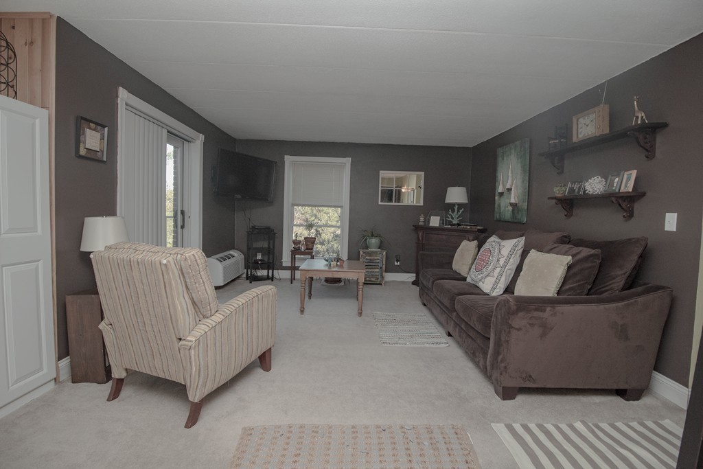 152 Turner Road, Unit 45 Holliston, MA 01746 - Photo 8 of 22 Gallery Image 8