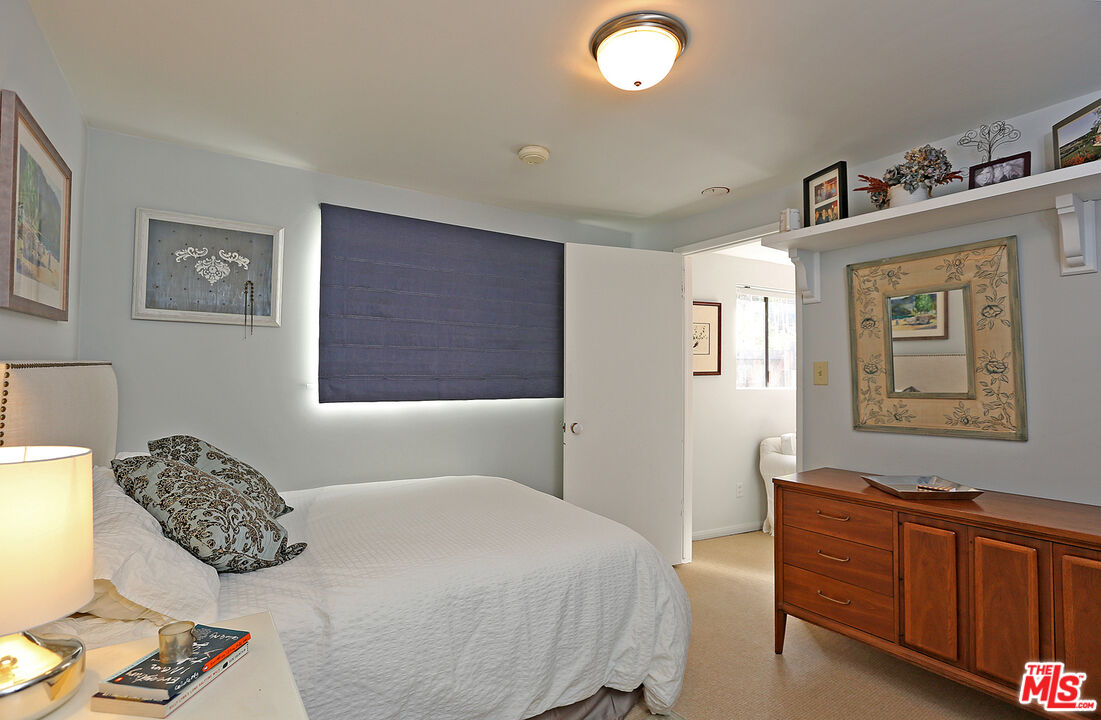 2673 Mandeville Canyon Road Los Angeles, CA 90049 - Photo 22 of 28