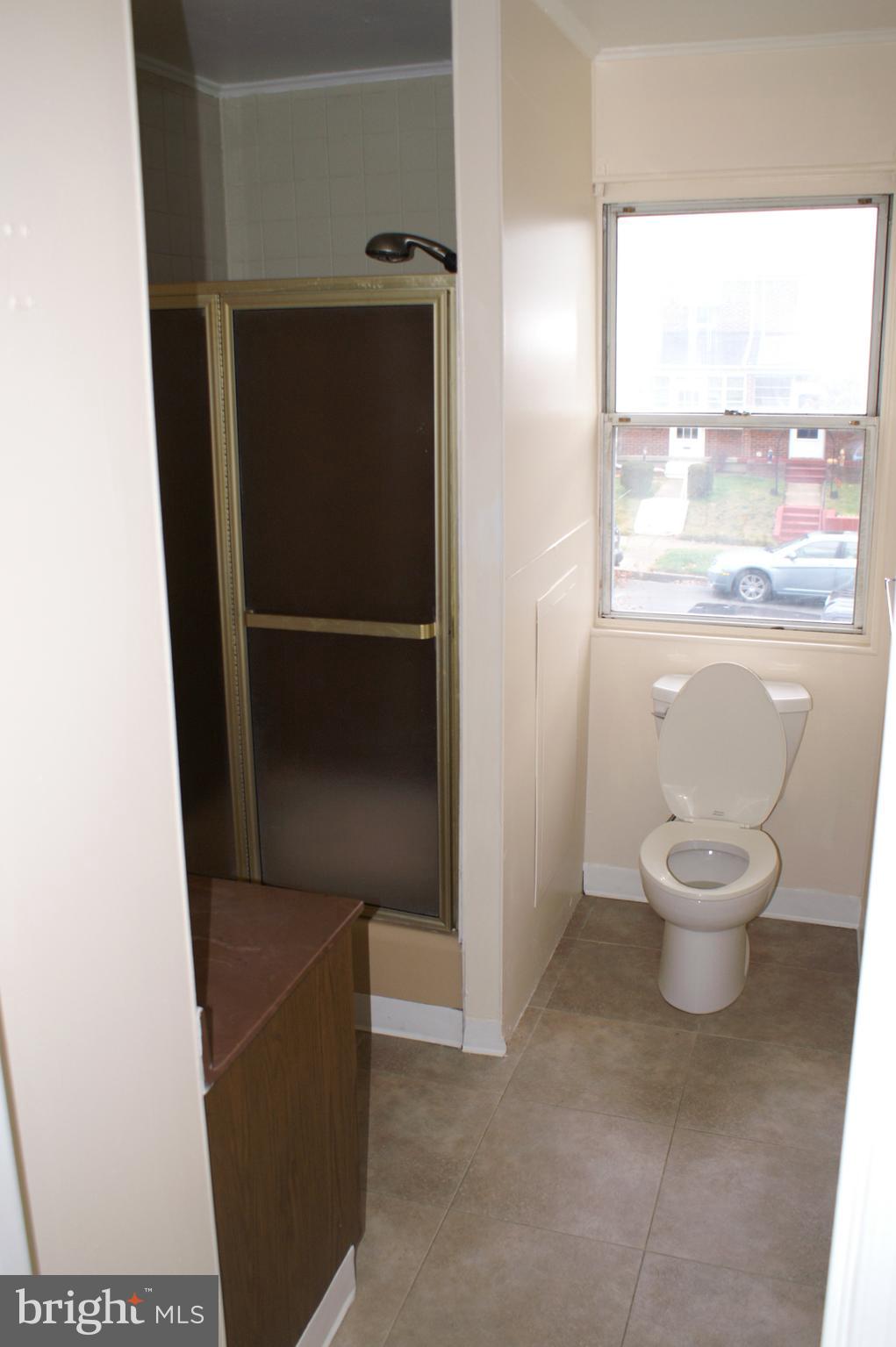 7329 Stratton Way Baltimore, MD 21224 - Photo 10 of 22 Bathrrom