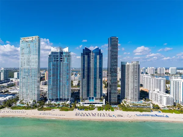 $8,990,000 | 17121 Collins Avenue, Unit 4806, Sunny Isles Beach, FL 33160