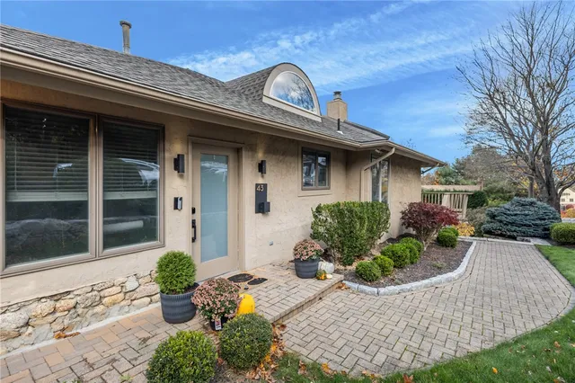 $950,000 | 43 Highland Avenue, Warwick, RI 02886