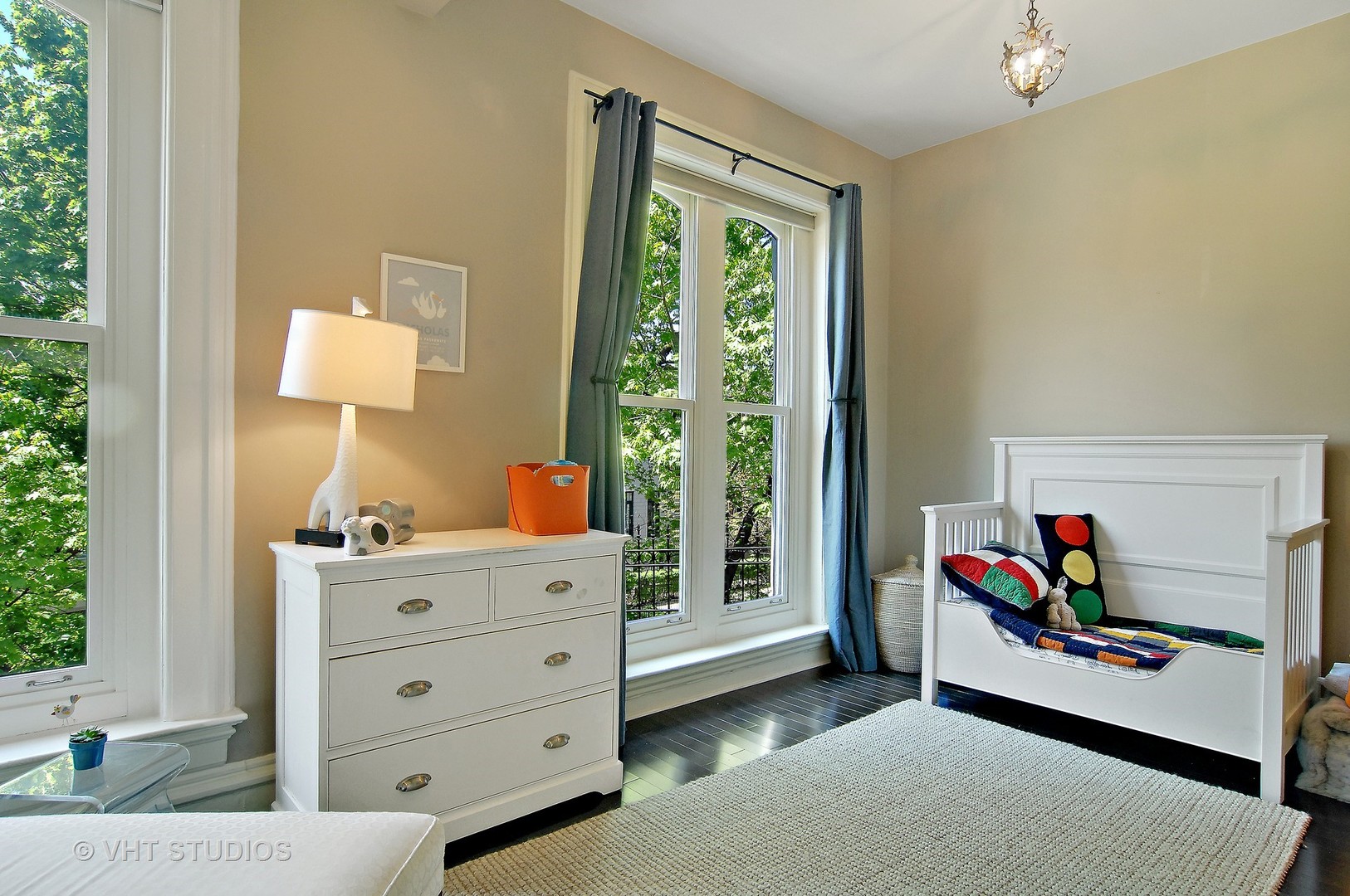 2017 North Sedgwick Street Chicago, IL 60614 - Photo 13 of 30 a living room with furniture and a window