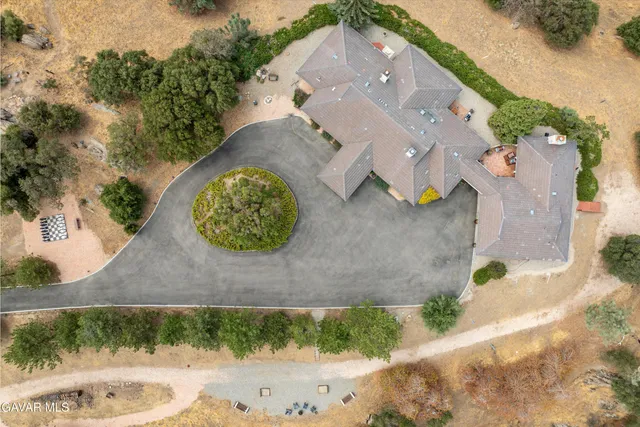 $1,200,000 | 30300 Piebald Court, Tehachapi, CA 93561
