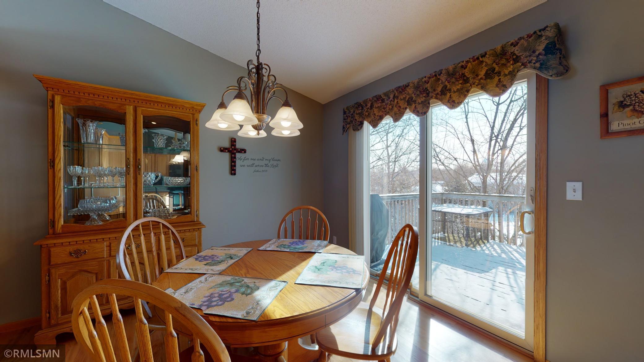 4418 Manor Drive Northwest Rochester, MN 55901 - Photo 5 of 38
