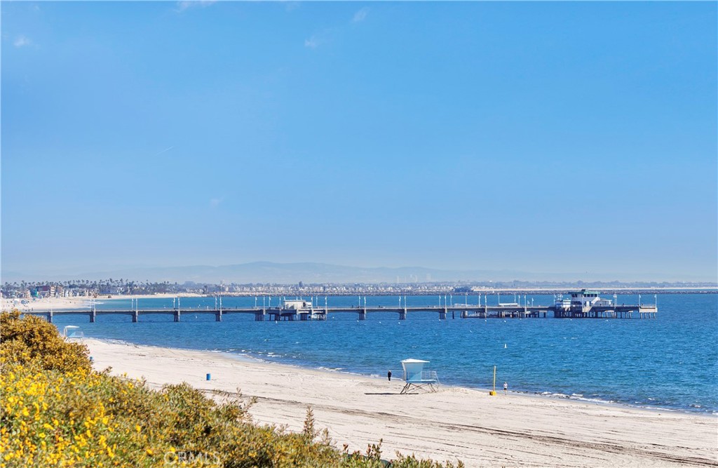 354 Chestnut Avenue, Unit 2 Long Beach, CA 90802 - Photo 20 of 25 a view of swimming pool and mountain