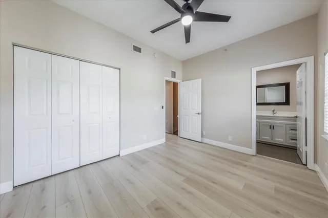 a view of bathroom with washer and dryer
