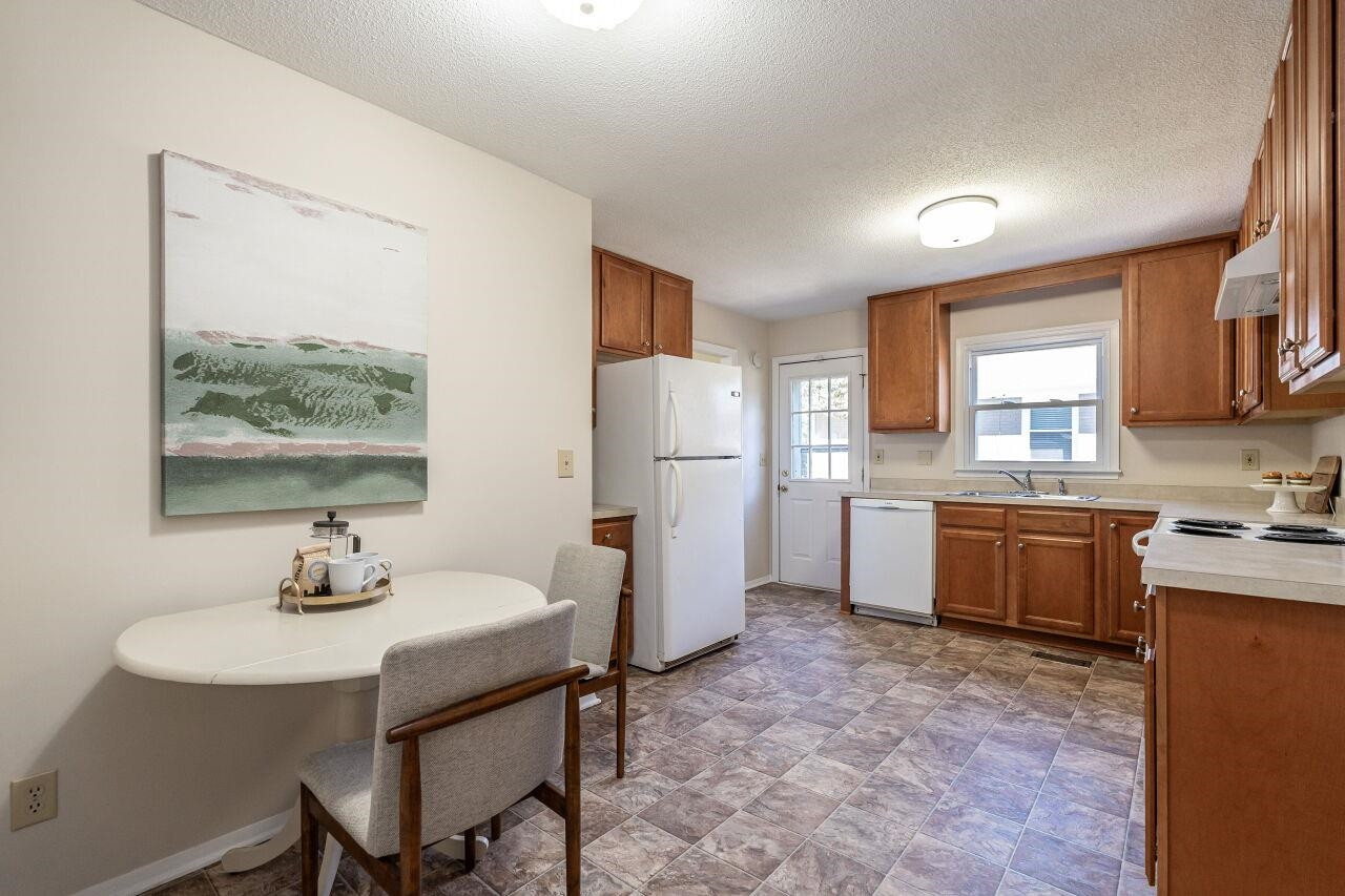 3300 Blue Ridge Road Raleigh, NC 27607 - Photo 10 of 25 Photo 10