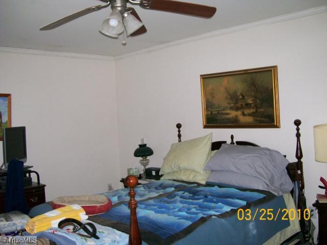 281 Matthews Road Pilot Mountain, NC 27041 - Photo 12 of 15 1st Bedroom.