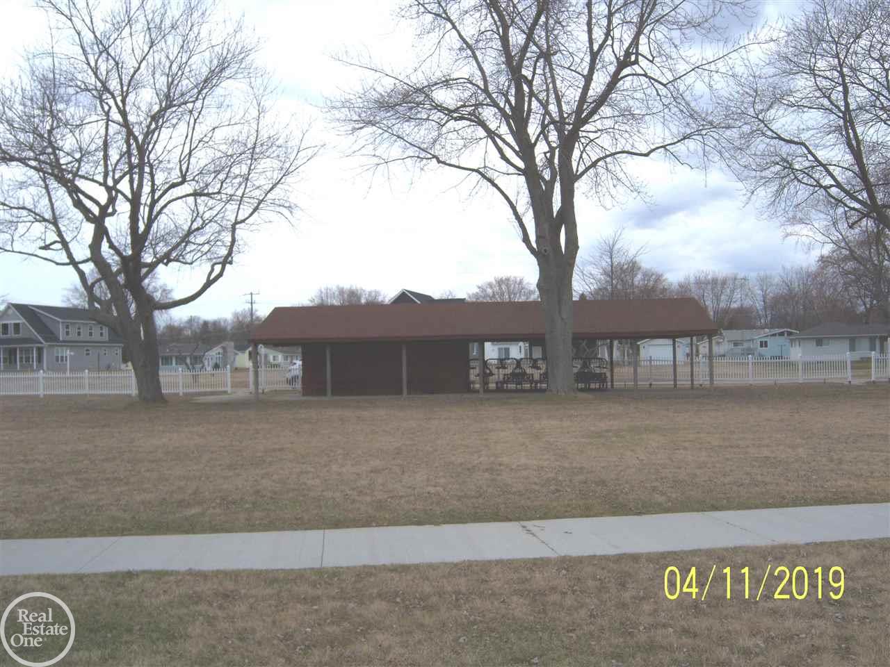 7498 Woodbine Road Lexington, MI 48450 - Photo 23 of 25 31376136-22.JPG