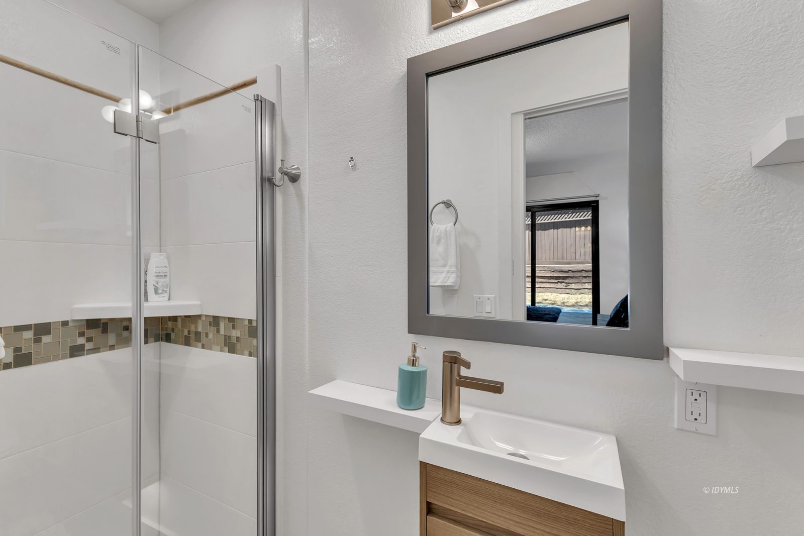 25595 Glen Road Idyllwild, CA 92549 - Photo 40 of 51 a bathroom with a sink and mirror