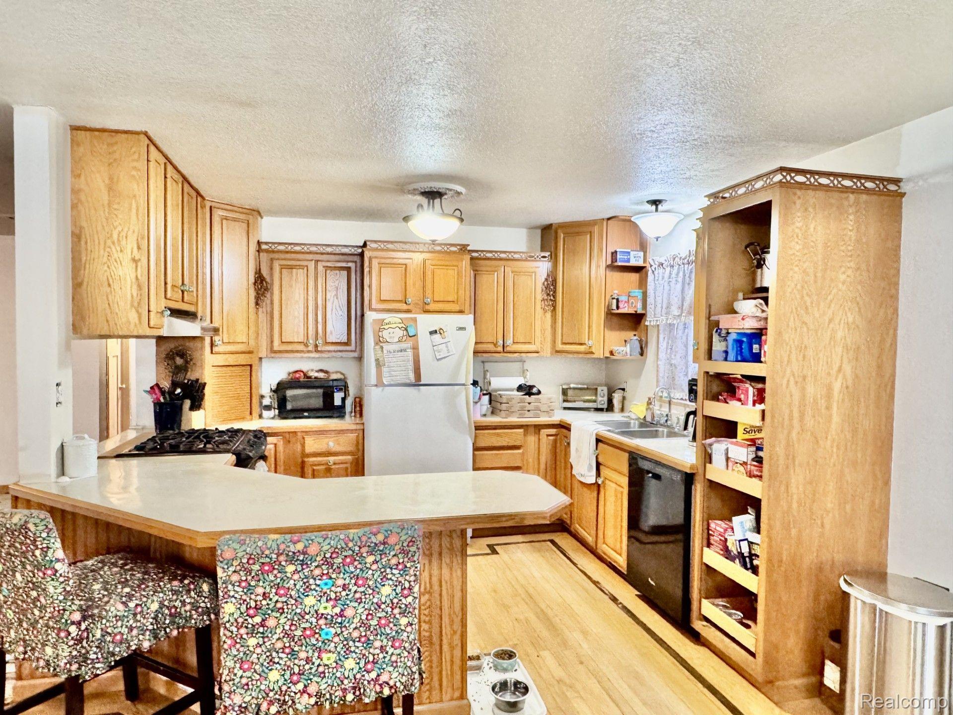 6819 Cade Road Brown City, MI 48416 - Photo 13 of 27 Gallery Image 13