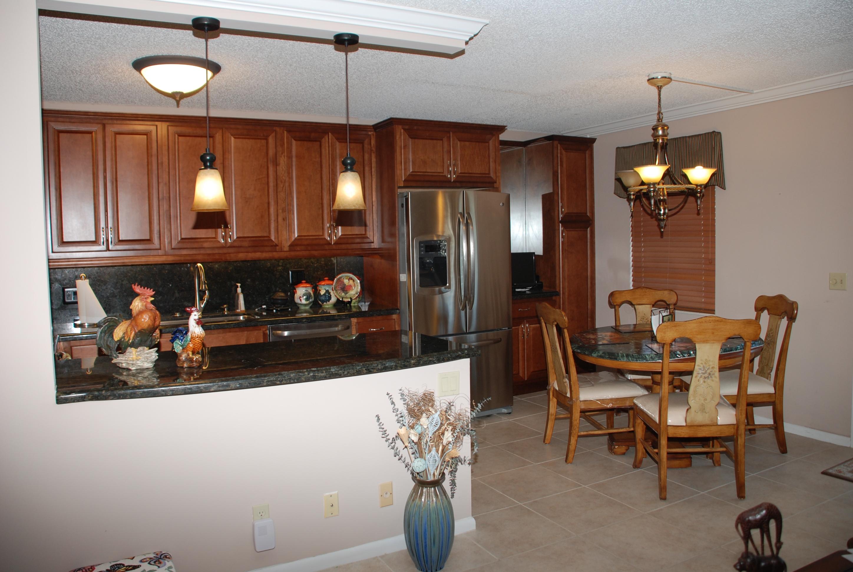 3064 Exeter Boca Raton, FL 33434 - Photo 17 of 18 Kitchen