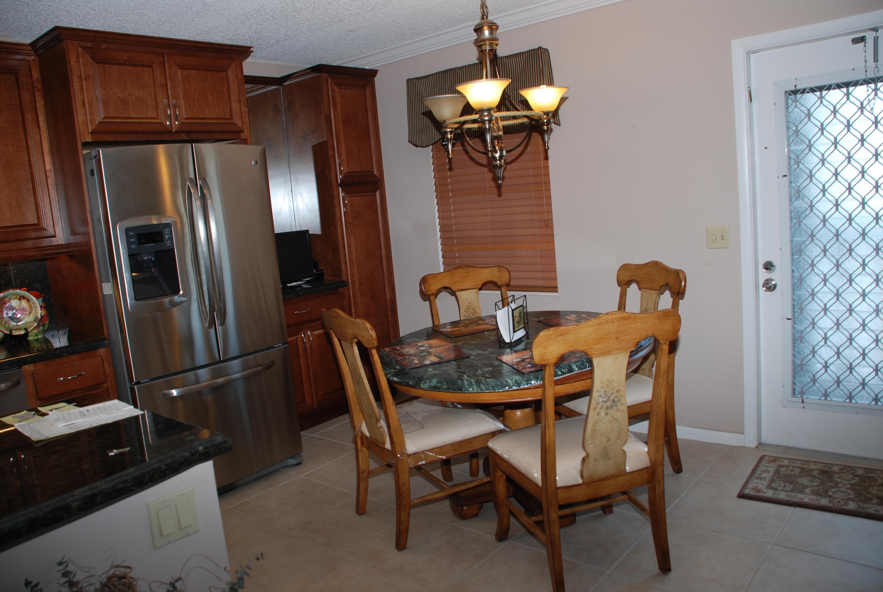 3064 Exeter Boca Raton, FL 33434 - Photo 2 of 18 Dining