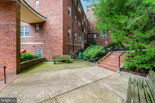 $279,999 | 1307 North Ode Street, Unit 424, Arlington, VA 22209