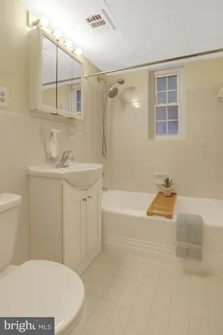 $279,999 | 1307 North Ode Street, Unit 424, Arlington, VA 22209