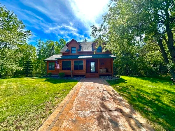 $559,900 | 14365 W Skiers Lane, Hayward, WI 54843