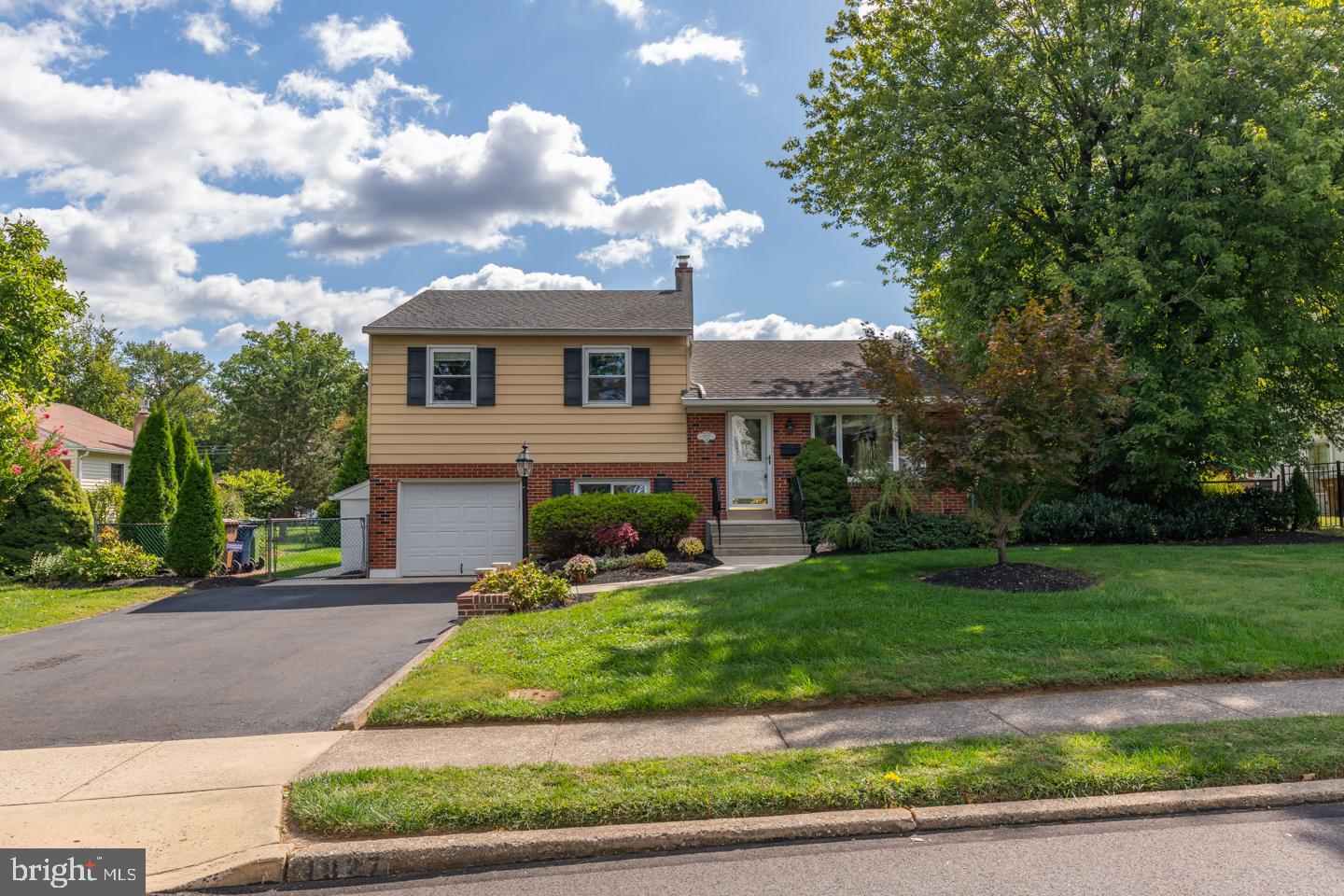 1827 Jill Road Willow Grove, PA 19090 - Photo 1 of 29 Gallery Image 1