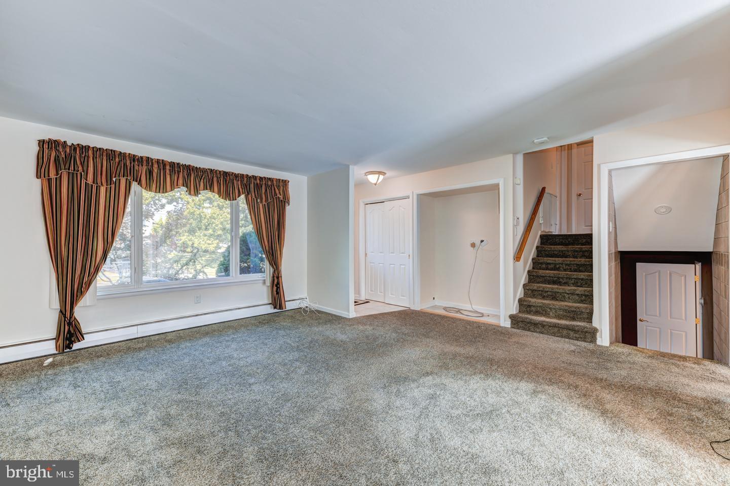 1827 Jill Road Willow Grove, PA 19090 - Photo 3 of 29 Gallery Image 3