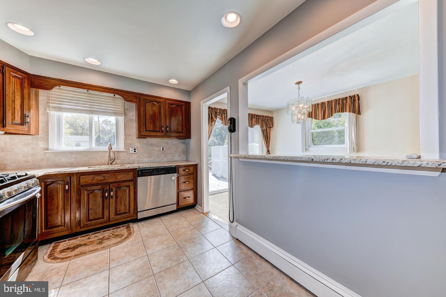 1827 Jill Road Willow Grove, PA 19090 - Photo 8 of 29 Gallery Image 8
