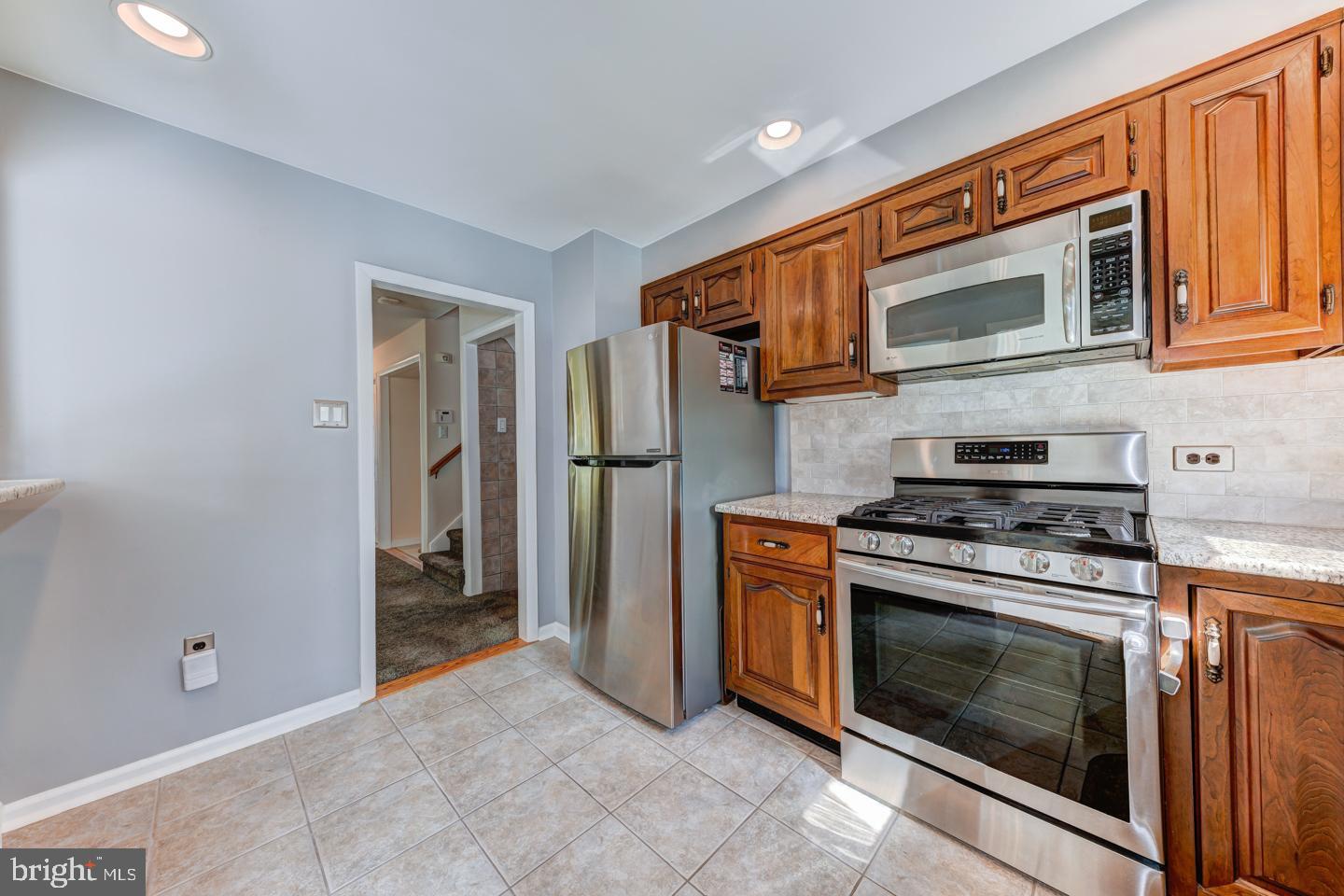 1827 Jill Road Willow Grove, PA 19090 - Photo 10 of 29 Gallery Image 10