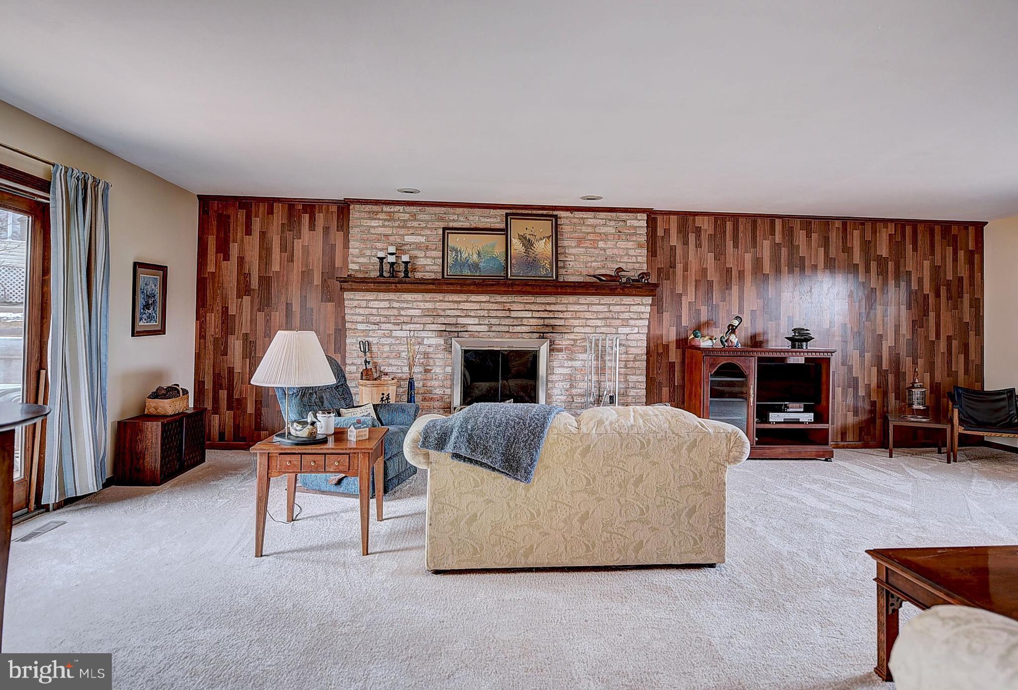 2131 Bellvale Road Fallston, MD 21047 - Photo 10 of 30 Family Room w/WB Fireplace