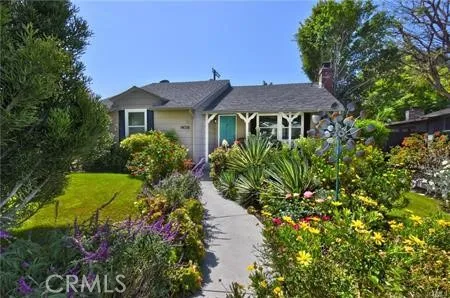 $6,200 | 14018 Hesby Street, Sherman Oaks, CA 91423