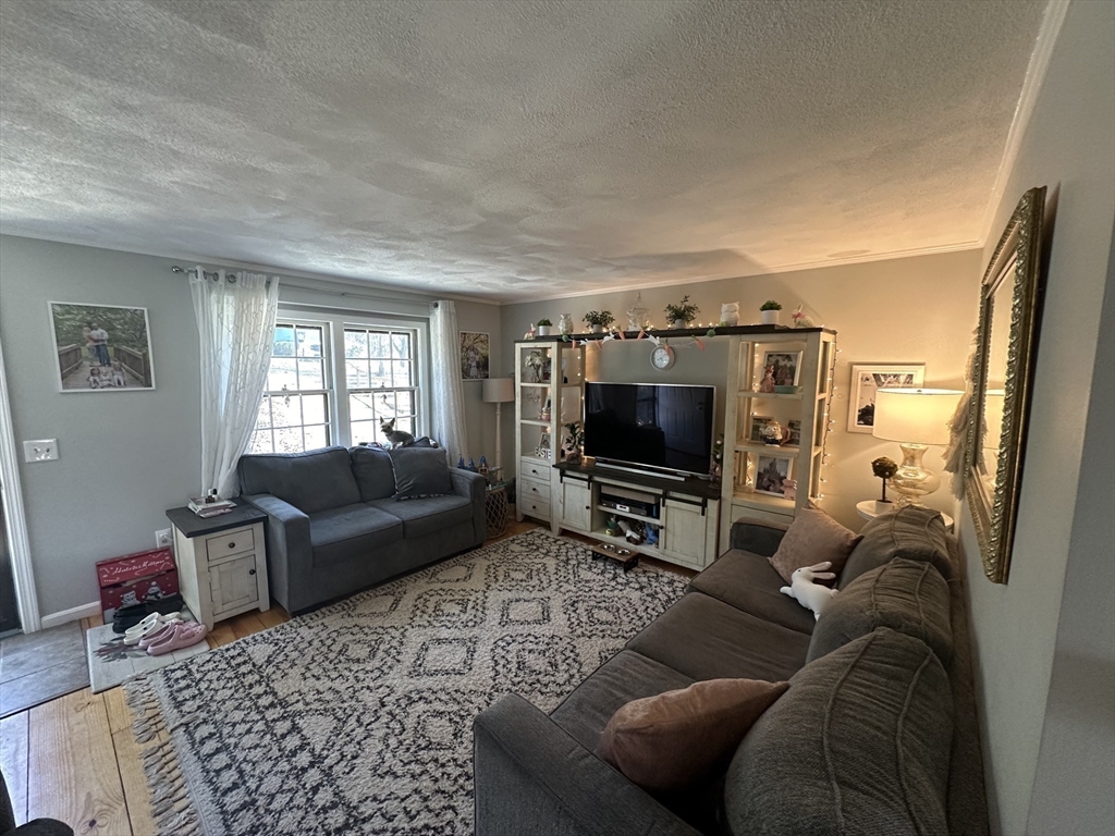 1 Apple Ridge Road, Unit 5 Maynard, MA 01754 - Photo 3 of 30 Gallery Image 3