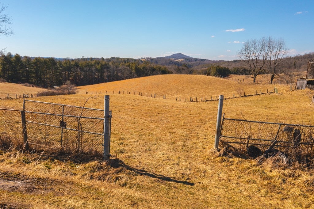 432 Bluebird Road Northeast Floyd, VA 24091 - Photo 7 of 32 Gallery Image 7