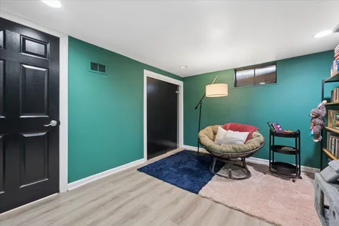 $375,000 | 573 Dublin Drive, Mundelein, IL 60060