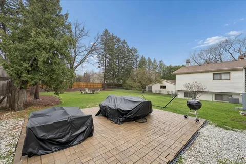 $375,000 | 573 Dublin Drive, Mundelein, IL 60060