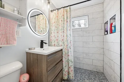 $375,000 | 573 Dublin Drive, Mundelein, IL 60060