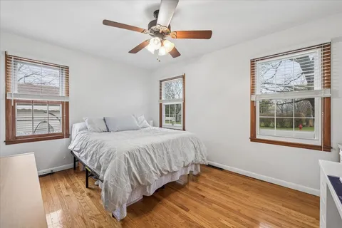 $375,000 | 573 Dublin Drive, Mundelein, IL 60060