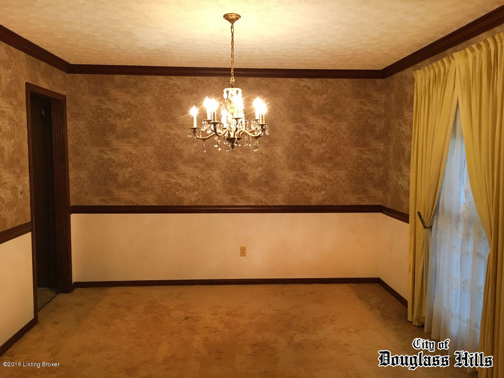 709 Moser Road Louisville, KY 40243 - Photo 15 of 43 Dining_02