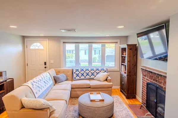 $599,000 | 11 Holly Drive, Norwood, MA 02062