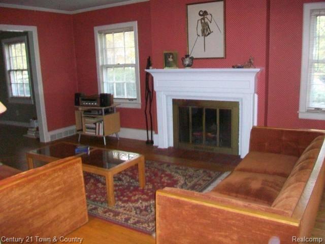 5 Norwich Road Pleasant Ridge, MI 48069 - Photo 2 of 16 102_5248.JPG