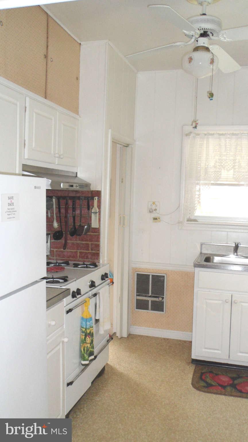 706 Hankin Street Silver Spring, MD 20910 - Photo 7 of 17 Kitchen