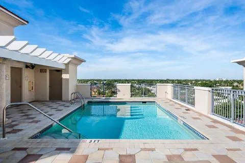 $999,000 | 2401 North Ocean Boulevard, Unit 702, Fort Lauderdale, FL 33305
