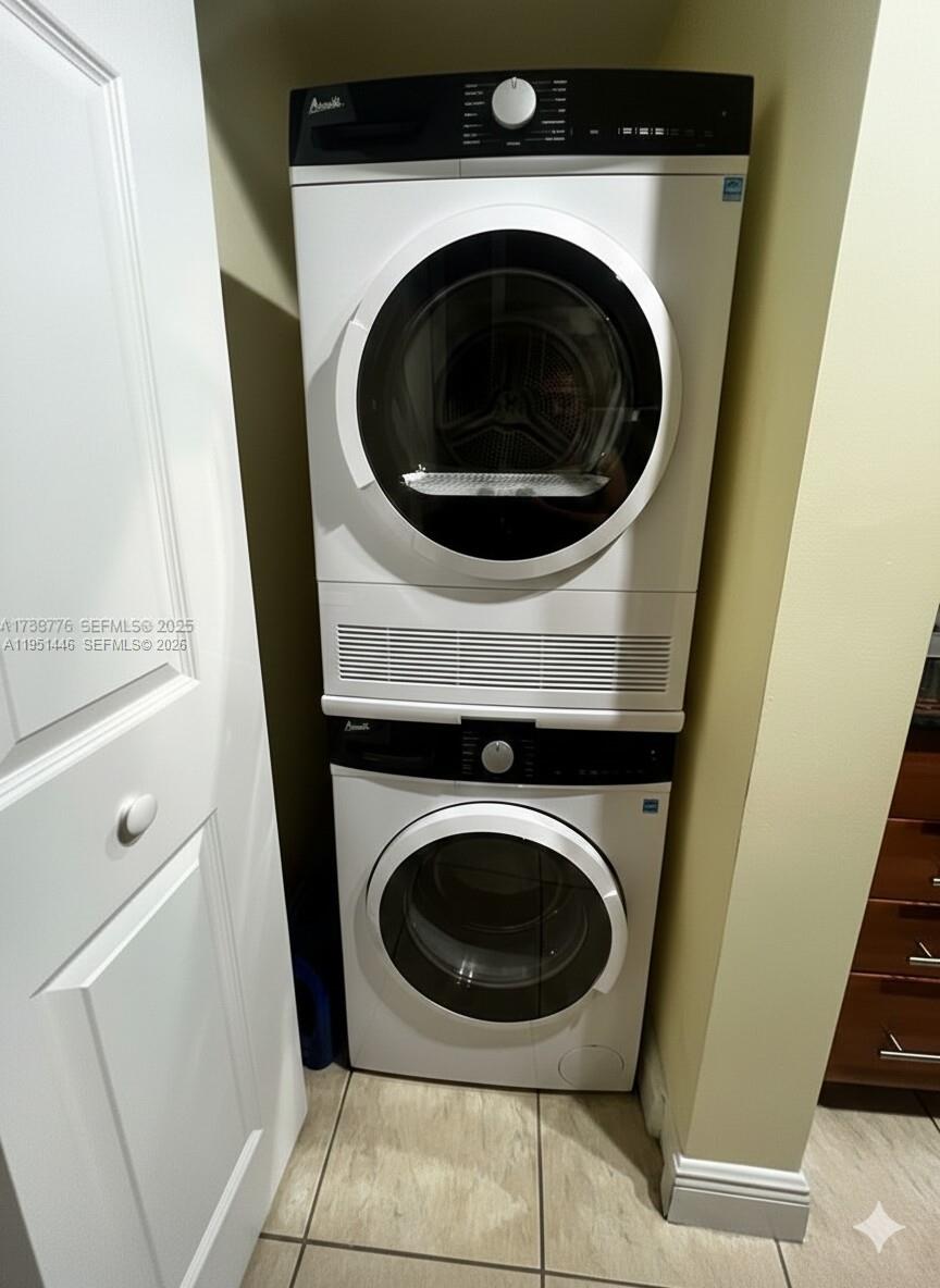 3232 Southwest 22nd Terrace, Unit 1006 Miami, FL 33145 - Photo 14 of 20