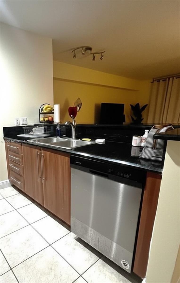 3232 Southwest 22nd Terrace, Unit 1006 Miami, FL 33145 - Photo 5 of 20