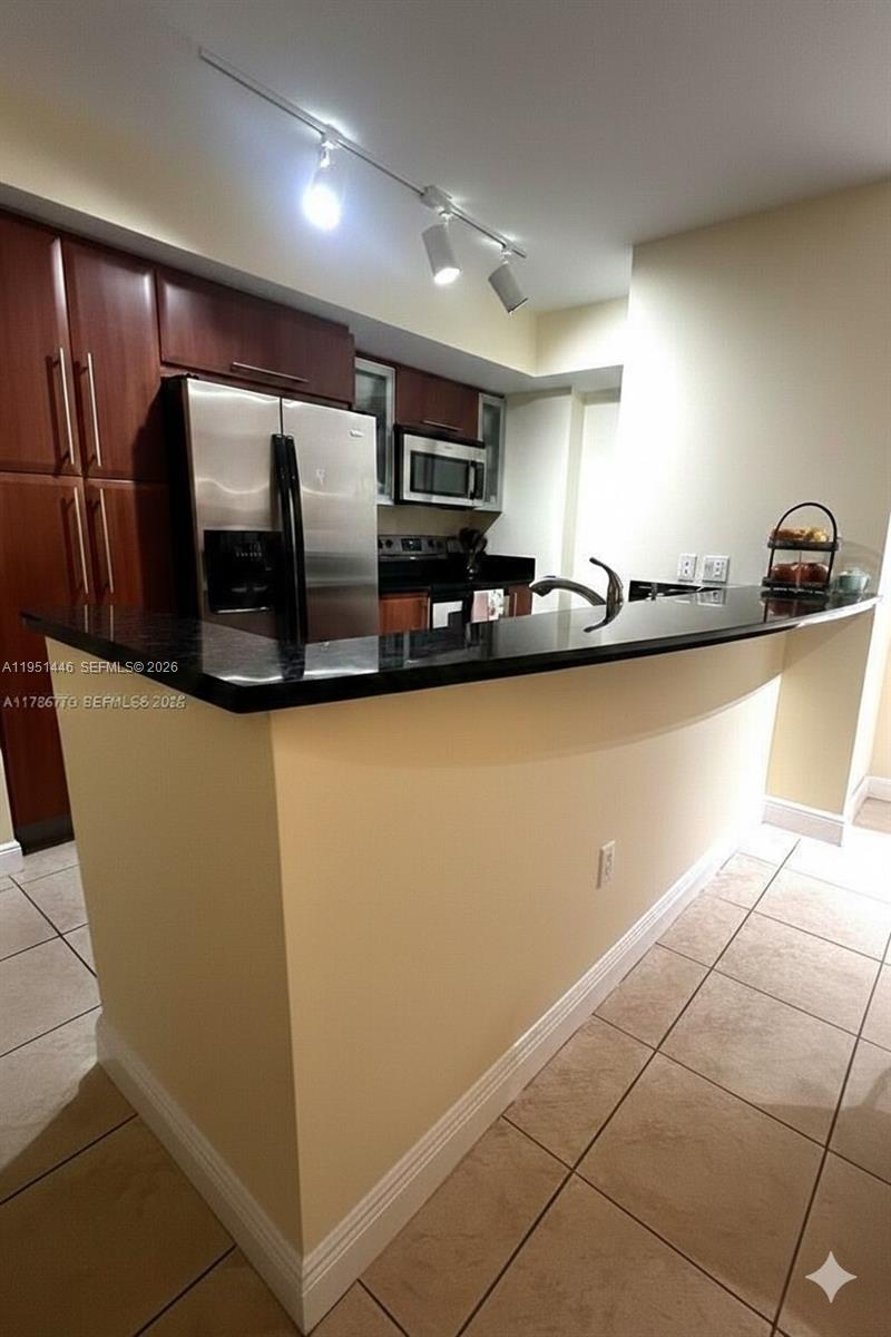3232 Southwest 22nd Terrace, Unit 1006 Miami, FL 33145 - Photo 6 of 20