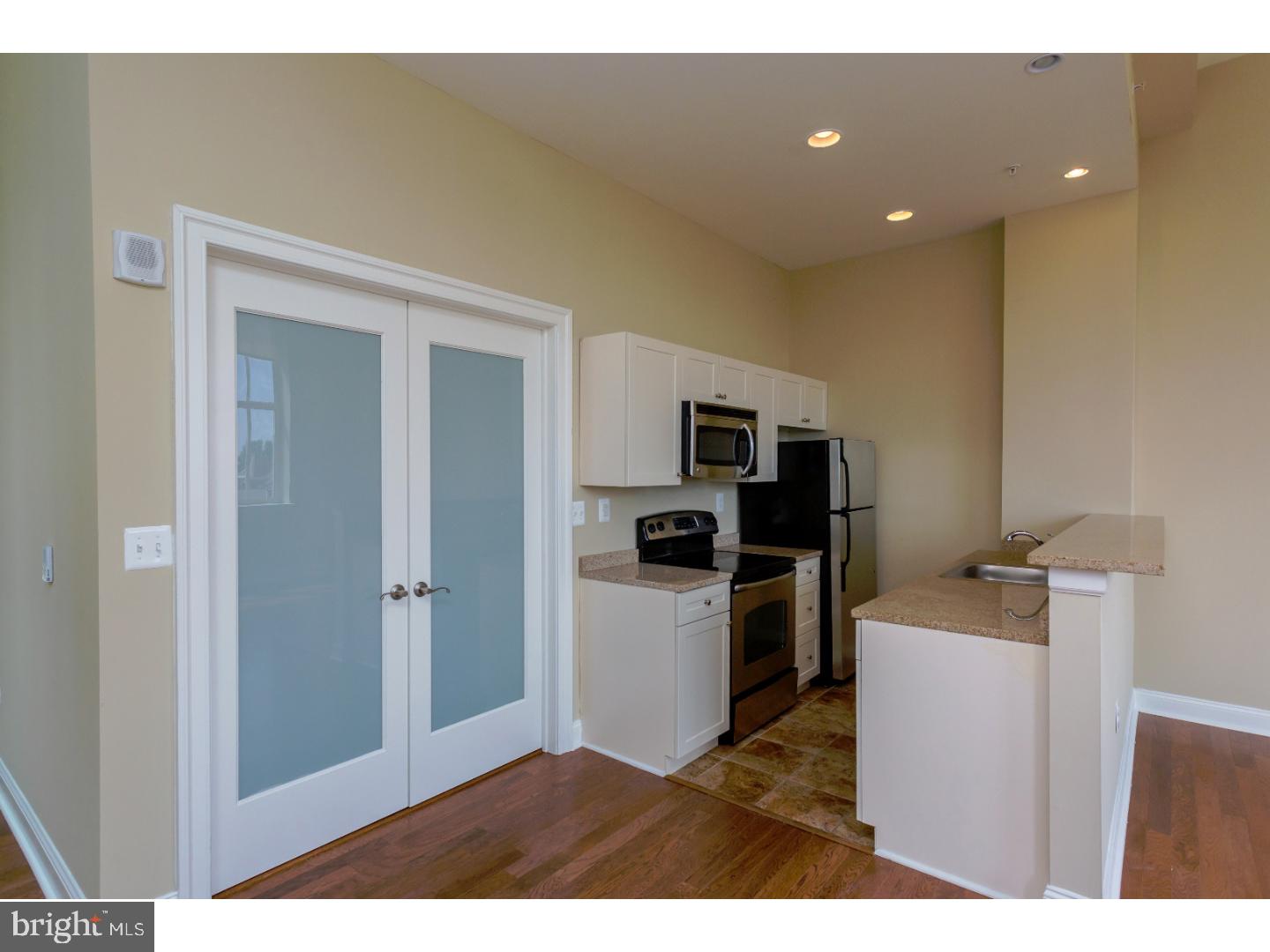 312-22 Walnut Street, Unit 109 Philadelphia, PA 19106 - Photo 5 of 7