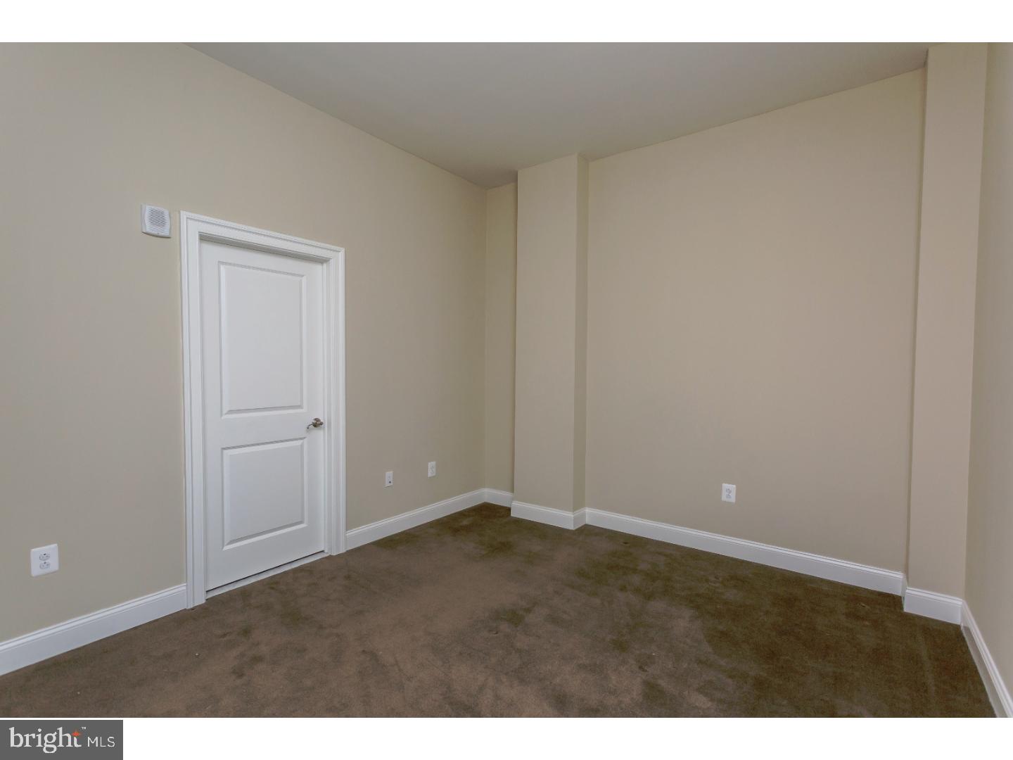 312-22 Walnut Street, Unit 109 Philadelphia, PA 19106 - Photo 6 of 7